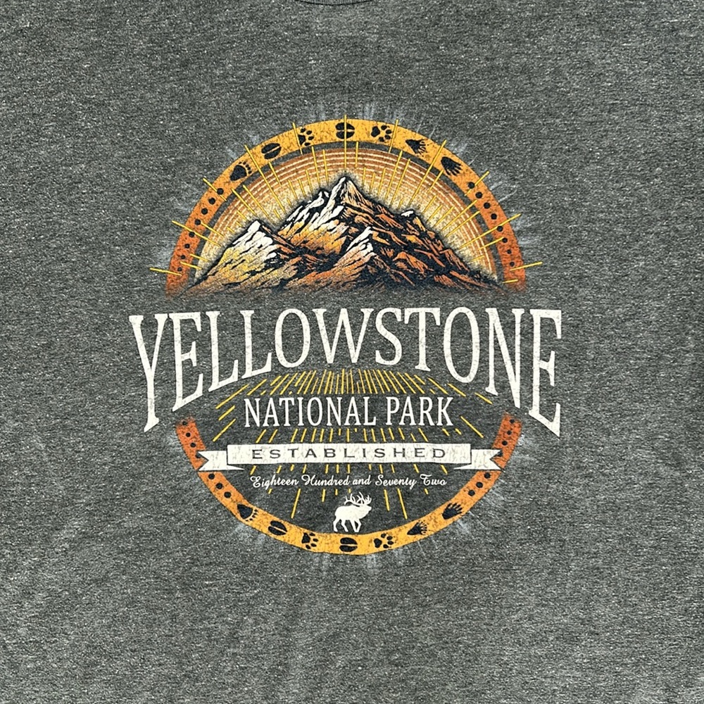 Graphic tshirt Yellowstone National Park UNISEX